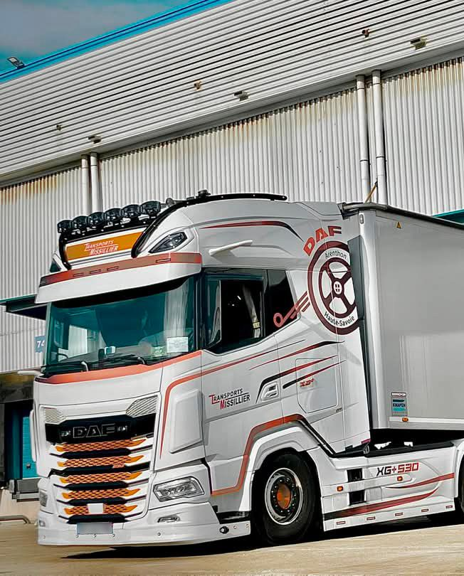 Chargement de produits en vrac dans un camion à fond mouvant